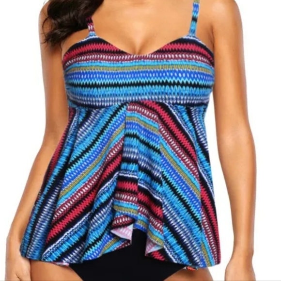 2 Piece Tikini Swimwear - Picture 3 of 4